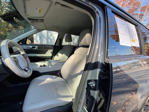 Used 2025 Hyundai Santa Fe SEL image 23