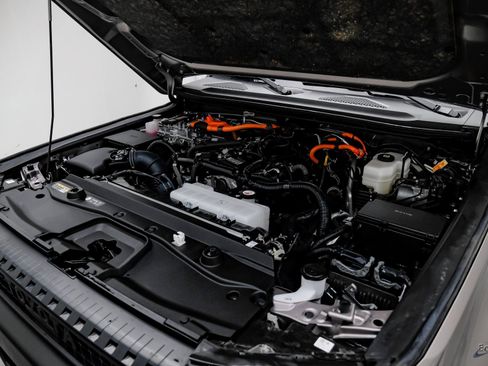 Used 2024 Toyota Land Cruiser image 88