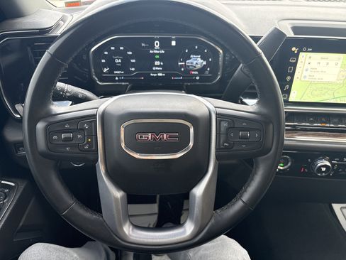 Used 2023 GMC Sierra 1500 Elevation image 18
