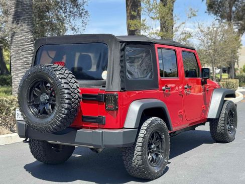Used 2015 Jeep Wrangler Unlimited Sport w/ Quick Order Package 24S AWD/4WD image 11
