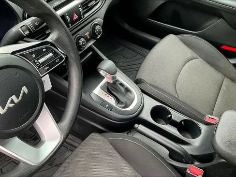 Used 2024 Kia Forte LXS w/ LXS Technology Package FWD image 9
