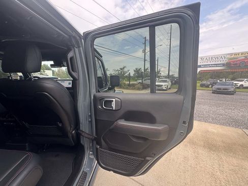 Used 2024 Jeep Wrangler Unlimited Rubicon AWD/4WD image 28