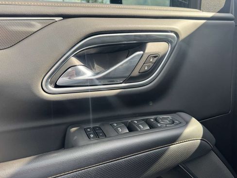 Used 2021 GMC Yukon AT4 AWD/4WD image 16