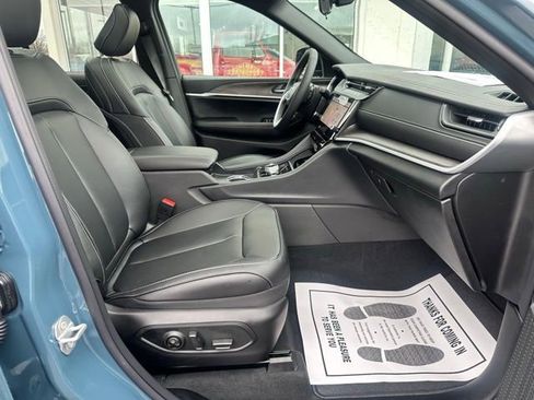 New 2026 Jeep Grand Cherokee Limited image 9