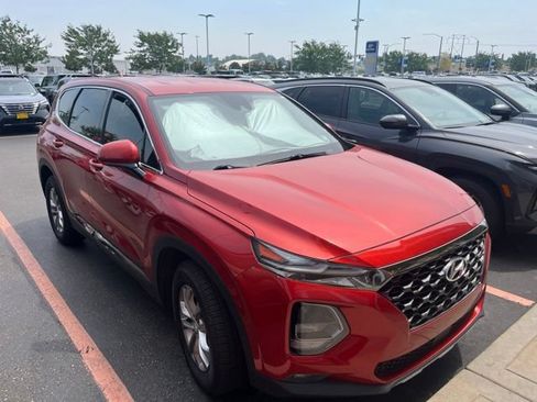 Used 2019 Hyundai Santa Fe SEL FWD image 4