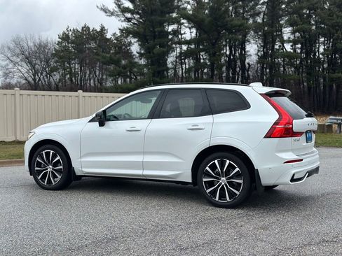 Used 2023 Volvo XC60 B5 Plus image 5
