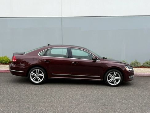 Used 2013 Volkswagen Passat TDI SEL Premium FWD image 7