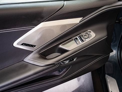 Used 2020 Chevrolet Corvette Stingray Premium Cpe w/ 3LT image 25