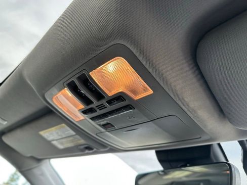 Used 2019 Toyota Highlander Limited Platinum w/ Protection Package #3 image 28