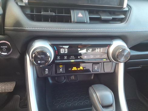 Used 2024 Toyota RAV4 XLE w/ Convenience Package image 18