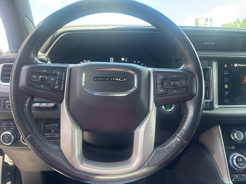Used 2022 GMC Yukon Denali w/ Denali Ultimate Package AWD/4WD image 11