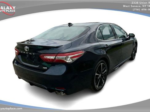 Used 2019 Toyota Camry XSE w/ Carpet Mat Package FWD image 5