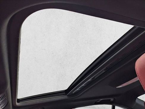 Used 2018 BMW 330i Sedan RWD image 16