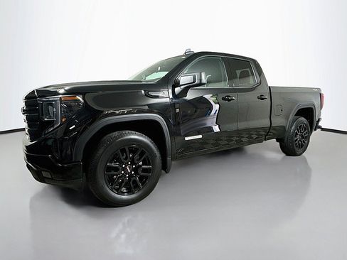 Used 2023 GMC Sierra 1500 Elevation AWD/4WD image 3