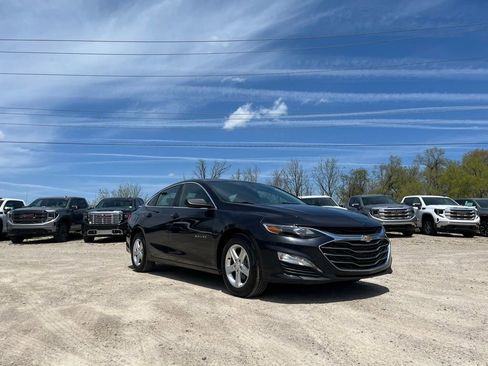 Used 2023 Chevrolet Malibu LT w/ Driver Confidence Package FWD image 4