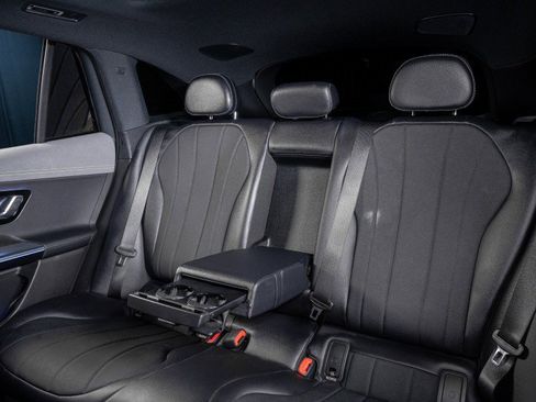 New 2026 Mercedes-Benz EQE 320 4MATIC SUV image 29