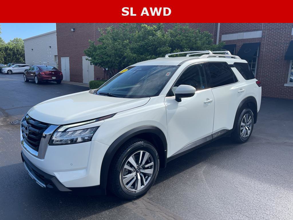 Used 2023 Nissan Pathfinder SL AWD/4WD image 1
