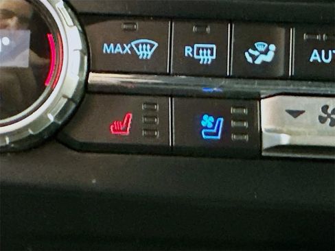 Used 2022 Ford F250 Lariat w/ Lariat Value Package image 24