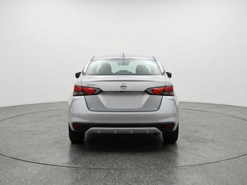 Used 2025 Nissan Versa SV image 7