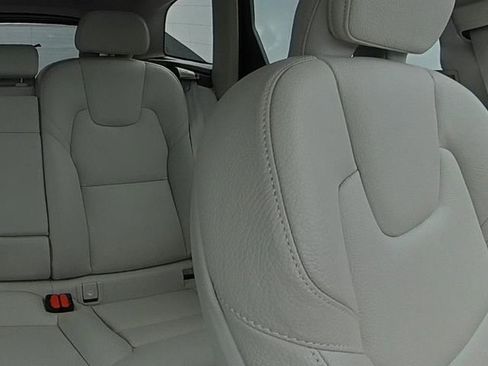 Used 2022 Volvo XC60 T8 Inscription Expression w/ Advanced Package AWD/4WD image 24