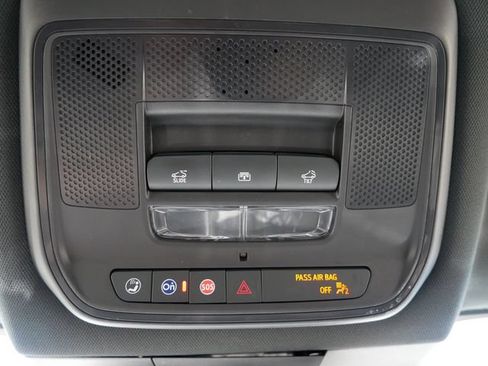 Used 2024 Chevrolet Blazer EV LT AWD/4WD image 19