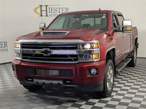 Used 2019 Chevrolet Silverado 2500 High Country w/ Duramax Plus Package image 8