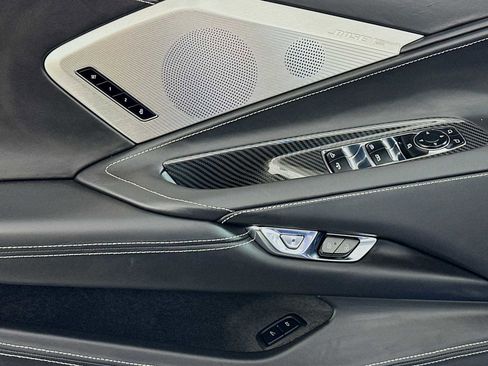 Used 2022 Chevrolet Corvette Stingray Premium Conv w/ Z51 Performance Package image 17