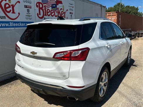 Used 2020 Chevrolet Equinox LT image 3