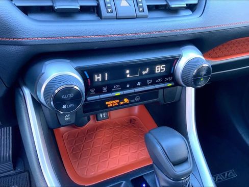 Used 2019 Toyota RAV4 Adventure image 31