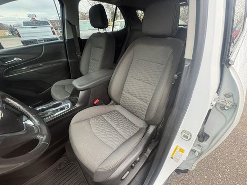 Used 2018 Chevrolet Equinox LT image 9