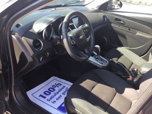 Used 2016 Chevrolet Cruze LT w/ Sun And Sound Package FWD image 24