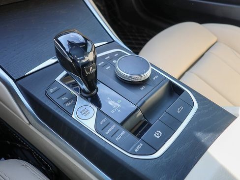 Used 2021 BMW 430i Convertible image 16