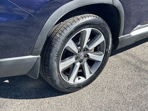 Used 2023 Honda Pilot Elite image 12