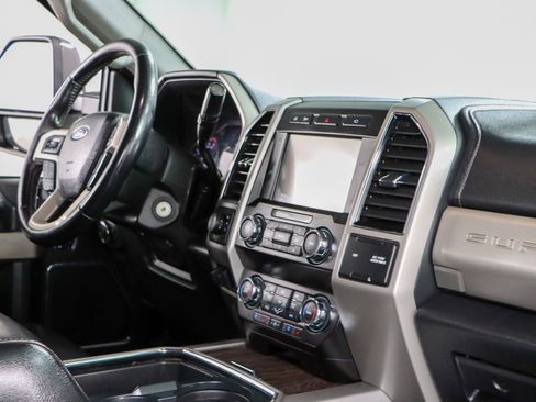 Used 2021 Ford F250 Lariat w/ Lariat Value Package AWD/4WD image 27