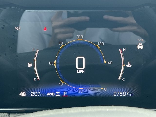 Used 2025 Chevrolet TrailBlazer LT AWD/4WD image 26