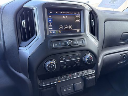 Used 2021 Chevrolet Silverado 1500 Custom image 21