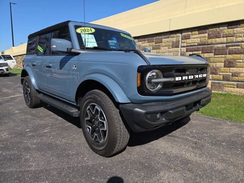 Used 2024 Ford Bronco Outer Banks image 42