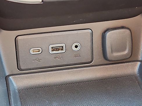 Certified 2022 GMC Terrain SLE w/ Driver Convenience Package image 24