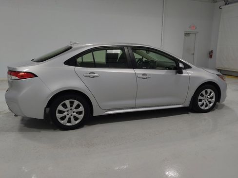 Used 2021 Toyota Corolla LE w/ Carpet Mat Package (TMS) image 10
