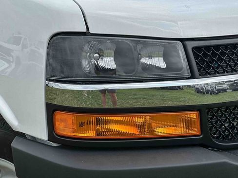 New 2025 Chevrolet Express 3500 Work Van w/ Power Convenience Package image 3