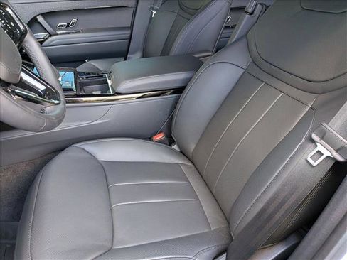 Used 2025 Land Rover Range Rover Sport Dynamic SE image 13