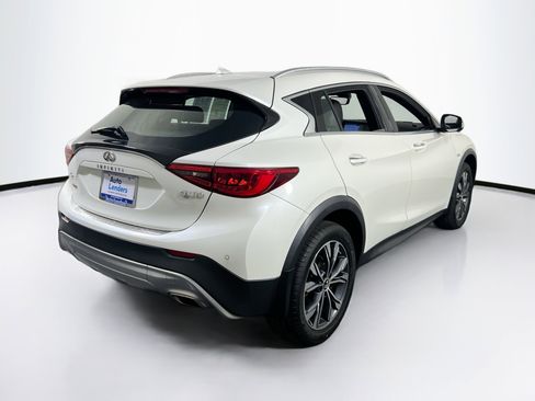 Used 2018 INFINITI QX30 AWD w/ Dark Wood Package image 5