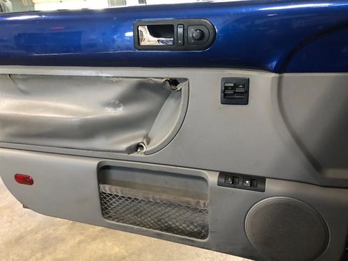 Used 2007 Volkswagen Beetle Coupe w/ Package 1 image 17