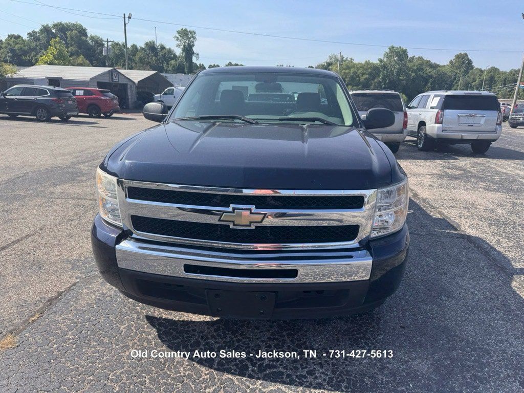 Used 2011 Chevrolet Silverado 1500 W/T w/ LS Package RWD image 3