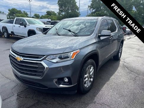 Used 2021 Chevrolet Traverse LT w/ LPO, Floor Liner Package FWD image 4