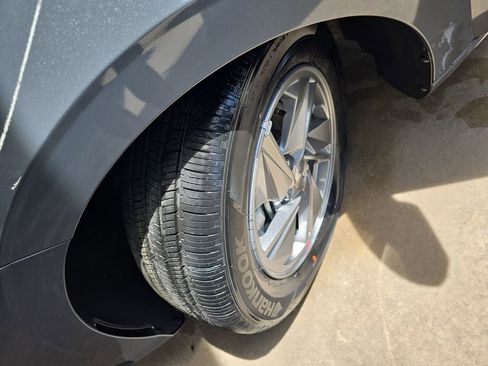 New 2026 Hyundai Elantra SE FWD image 32