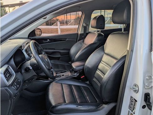 Used 2019 Kia Sorento EX FWD image 14