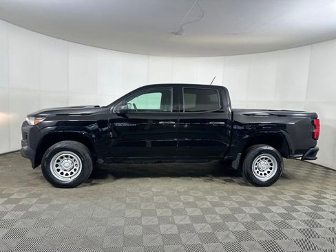 Used 2023 Chevrolet Colorado W/T image 6