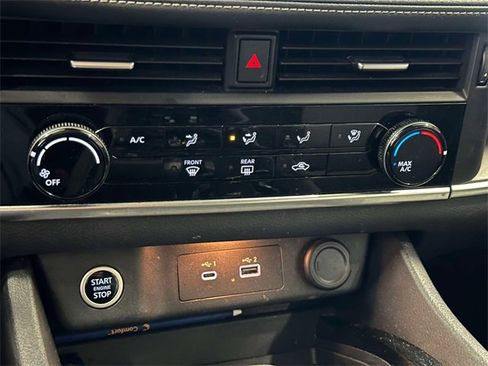 Used 2021 Nissan Rogue S image 20