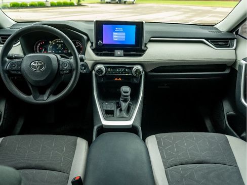 Used 2024 Toyota RAV4 XLE AWD/4WD image 19